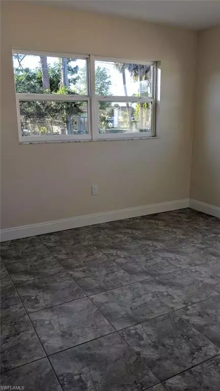 4604 Normandy Dr, Naples, FL 34112 photo 13