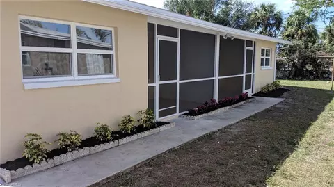4604 Normandy Dr, Naples, FL 34112 photo 1