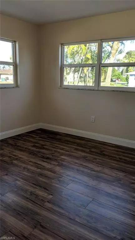 4604 Normandy Dr, Naples, FL 34112 photo 7