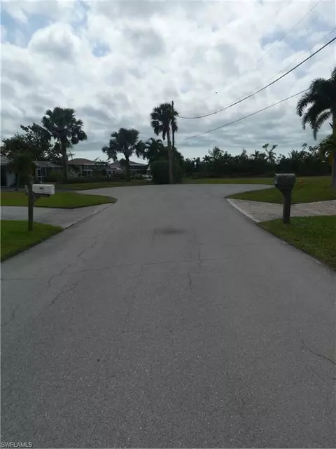406 Grenada Ave, Naples, FL 34113 photo 6