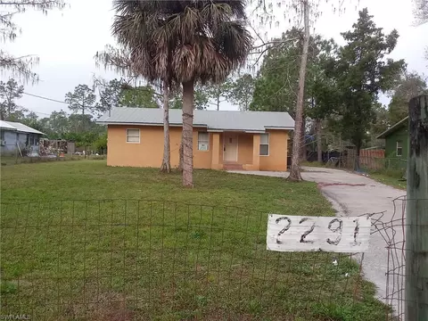 2291 Della Dr, Naples, FL 34117 photo 1