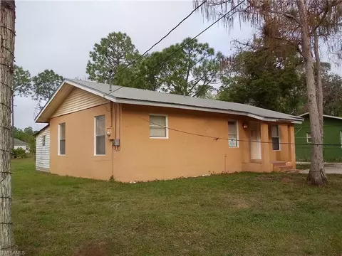 2291 Della Dr, Naples, FL 34117 photo 3