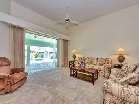 6762 Compton Ln N, Naples, FL 34104 photo 4