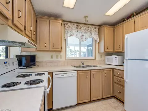 1789 Beverly Dr, Naples, FL 34114 photo 7