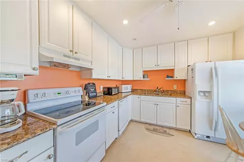 195 Harrison Rd #2, Naples, FL 34112 photo 9