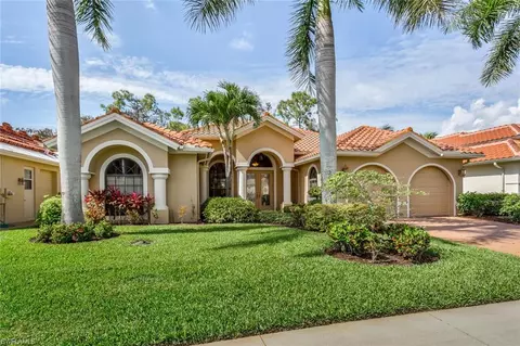 2905 Lone Pine Ln, Naples, FL 34119 photo 1