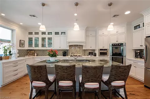 824 Rue Deville, Naples, FL 34108 photo 8