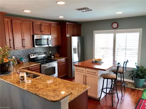 8653 Querce Ct, Naples, FL 34114 photo 5