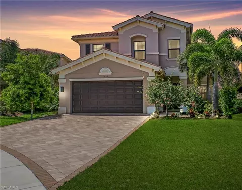 4159 Crescent Ct, Naples, FL 34119 photo 1