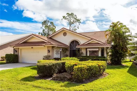 446 Countryside Dr, Naples, FL 34104 photo 2