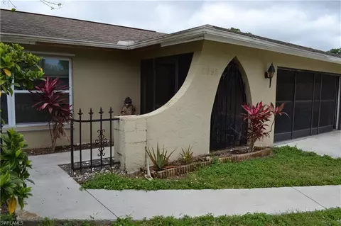 2995 43rd St SW, Naples, FL 34116 photo 2