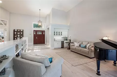 4602 Oak Leaf Dr, Naples, FL 34119 photo 8