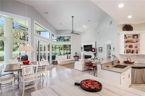 4602 Oak Leaf Dr, Naples, FL 34119 photo 10