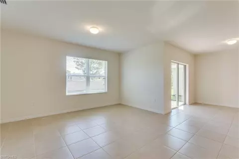 684 Hadley St E, Naples, FL 34104 photo 14