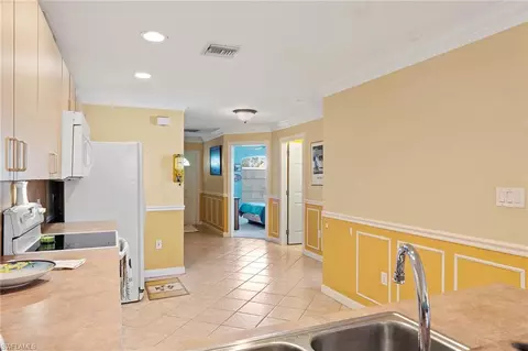 124 6th St, Naples, FL 34113 photo 6