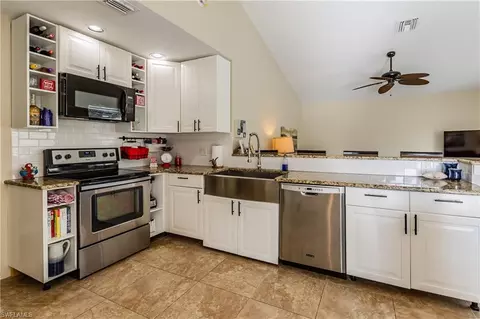 105 Hilo St W, Naples, FL 34113 photo 2