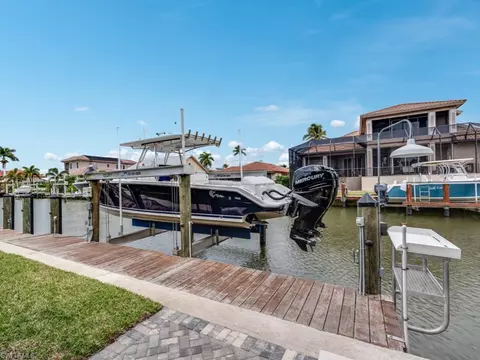 1820 Kingfish Rd, Naples, FL 34102 photo 4