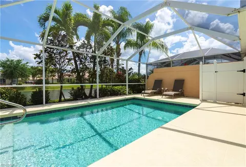 3714 Yakobi Ln, Naples, FL 34119 photo 2