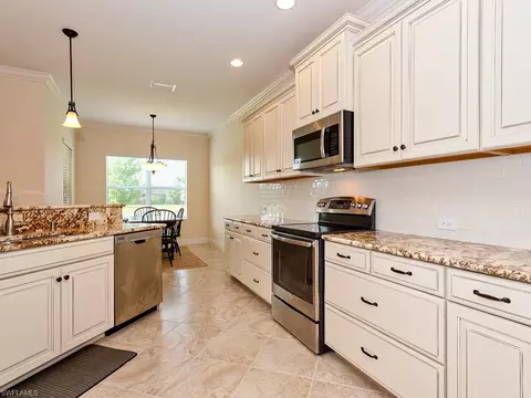 14587 Grapevine Dr, Naples, FL 34114 photo 3
