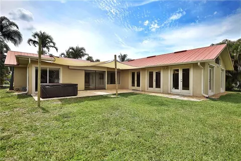 9846 Sandringham Gate, Naples, FL 34109 photo 22