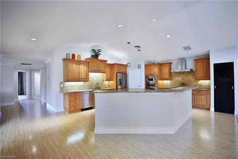 9846 Sandringham Gate, Naples, FL 34109 photo 6