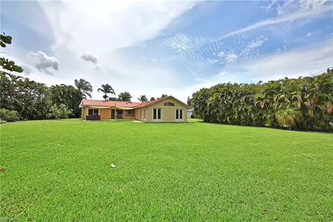 9846 Sandringham Gate, Naples, FL 34109 photo 24