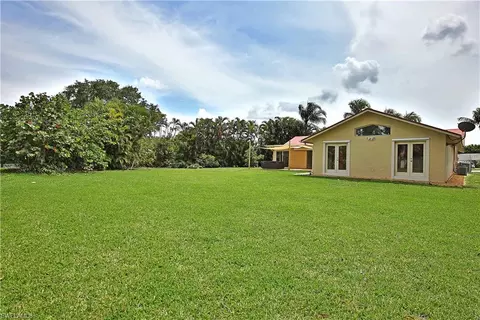 9846 Sandringham Gate, Naples, FL 34109 photo 23