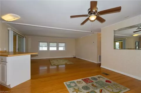 33 Henderson Dr, Naples, FL 34114 photo 5