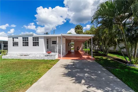 33 Henderson Dr, Naples, FL 34114 photo 1