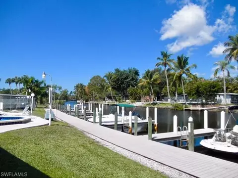 33 Henderson Dr, Naples, FL 34114 photo 12