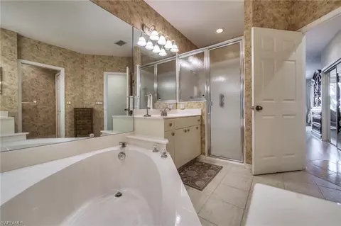 8460 Southbridge Dr #4, Fort Myers, FL 33967 photo 20