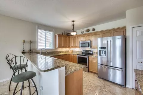 8460 Southbridge Dr #4, Fort Myers, FL 33967 photo 13