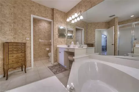 8460 Southbridge Dr #4, Fort Myers, FL 33967 photo 21