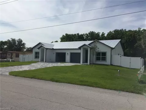 3025 Barrett Ave, Naples, FL 34112 photo 2