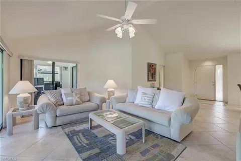 816 Reef Point Cir, Naples, FL 34108 photo 4