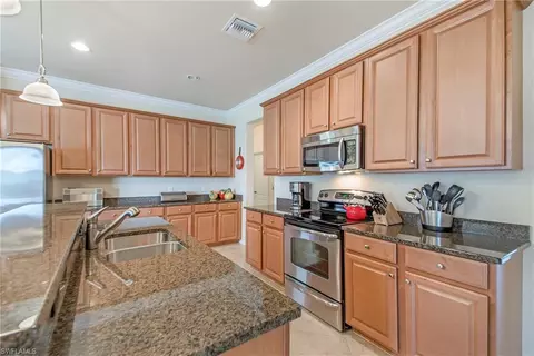 8054 Princeton Dr, Naples, FL 34104 photo 6