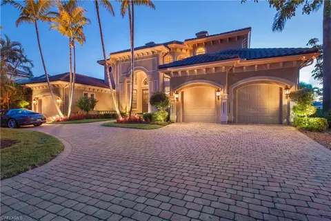 3215 Crayton Rd, Naples, FL 34103 photo 2