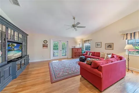 512 Chatham Cir, Naples, FL 34110 photo 28