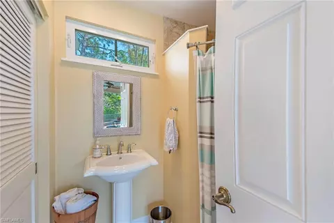 512 Chatham Cir, Naples, FL 34110 photo 30