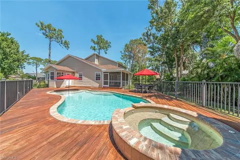 512 Chatham Cir, Naples, FL 34110 photo 20