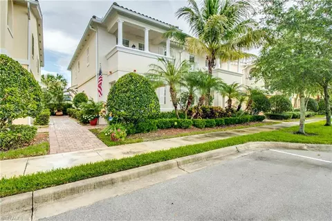8068 Josefa Way, Naples, FL 34114 photo 2
