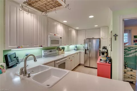 8068 Josefa Way, Naples, FL 34114 photo 7