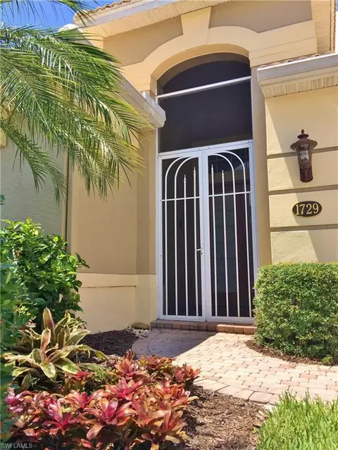 1729 Marsh Run, Naples, FL 34109 photo 2