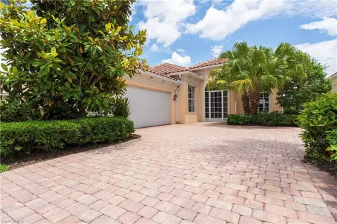 4656 Navassa Ln, Naples, FL 34119 photo 2