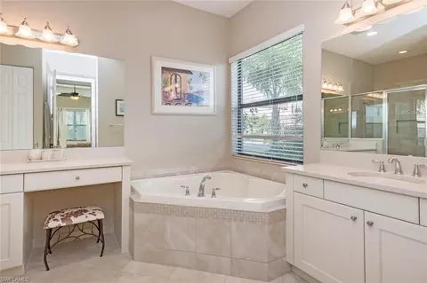 4144 Crescent Ct, Naples, FL 34119 photo 12