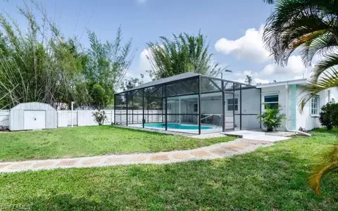 28 Constitution Dr, Naples, FL 34112 photo 10
