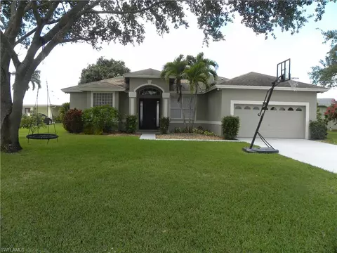 701 Meyer Dr, Naples, FL 34120 photo 2