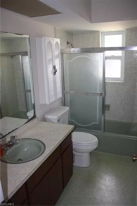 4337 Robin Ave, Naples, FL 34104 photo 4