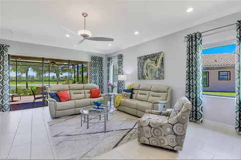 3358 Baltic Dr, Naples, FL 34119 photo 5