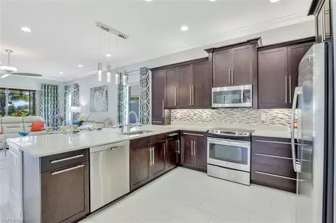3358 Baltic Dr, Naples, FL 34119 photo 8